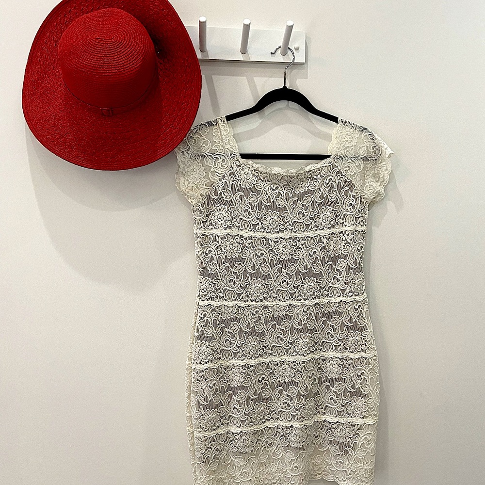 White House Black Market - white lace dress with cream color lining
